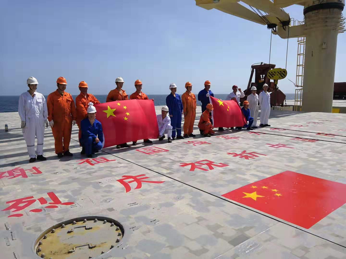 中華門輪，祖國海軍為你護航！